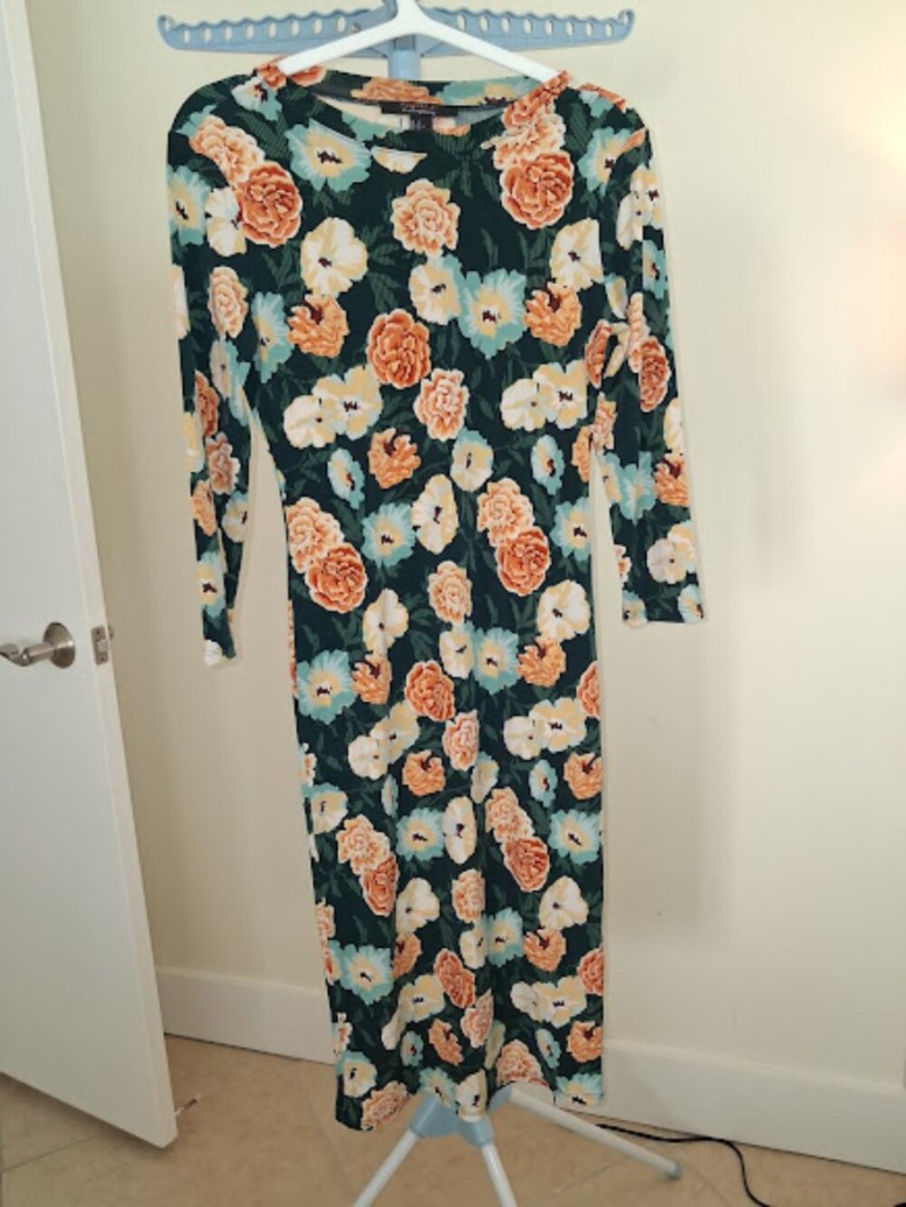 Forever 21 Contemporary Green Floral Long Sleeve Bodycon Dress Womens Size Small